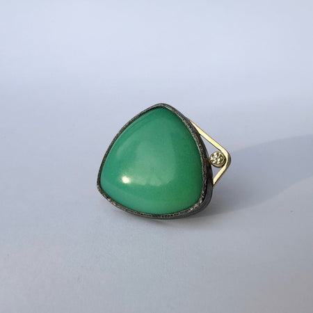 Ring med Chrysopras og grøngul diamant