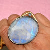 Ring med regnbuemånesten og safir