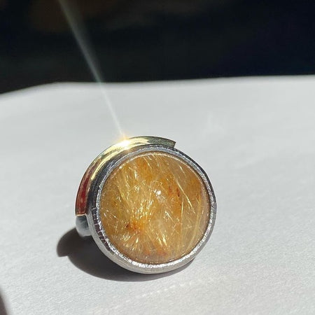 Full Moon ring med guldrutilkvarts