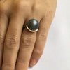ring med grå månesten