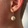 hvide perle ørebøjler