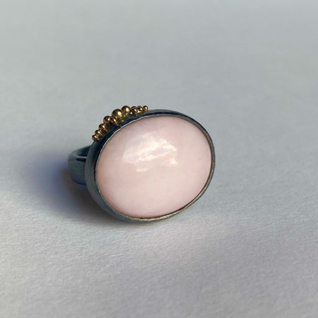 Bobbel ring med pink opal